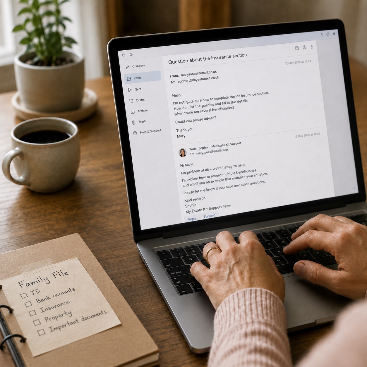 A customer emailing the My Estate Kit support team a question — and getting a clear answer from Sophie.